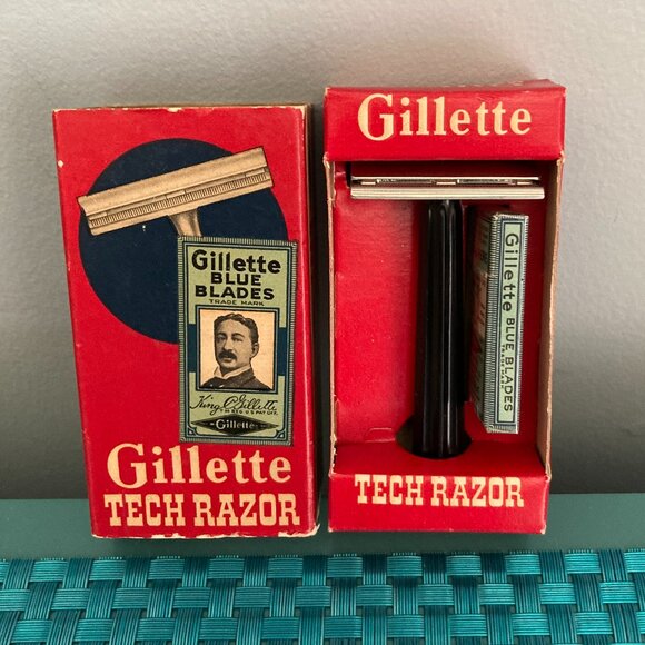 Gillette Tech Razor Vintage with Blue Blades NOS - Picture 6 of 15
